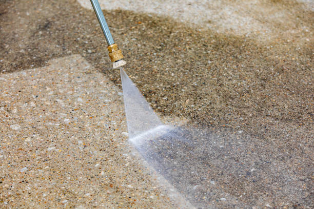 Best Pool Deck Cleaning  in Harrisburg, OR
